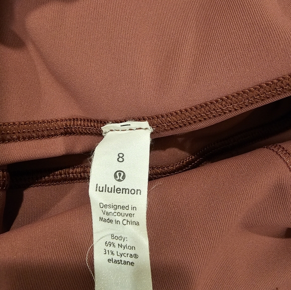 Lululemon - Picture 2 of 2